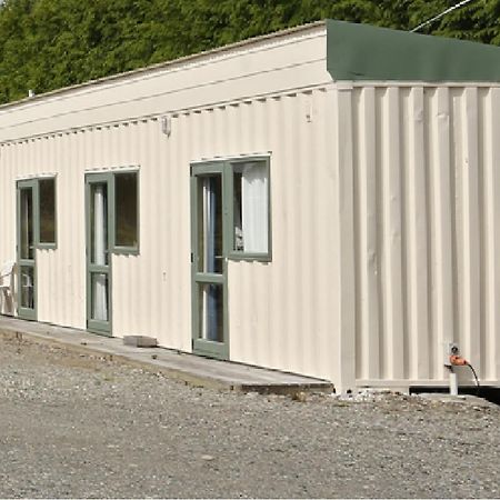 Tui Base Camp Hotel Tuatapere Exterior photo